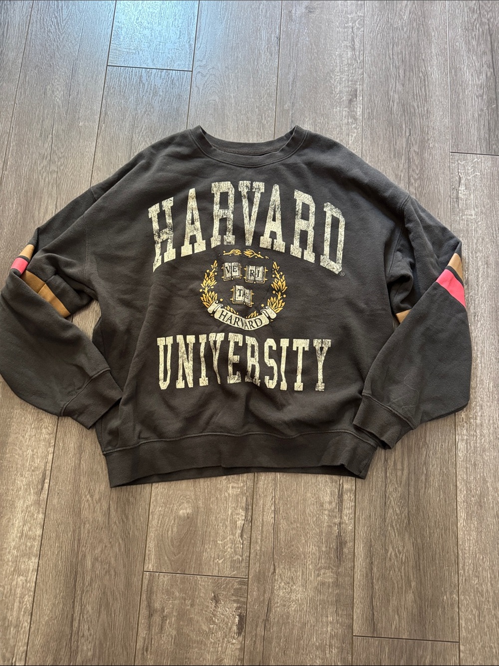 Harvard university varsity sweatshirt M
